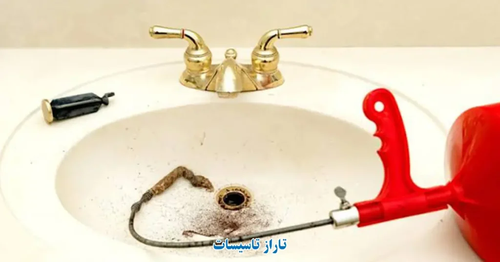 رفع گرفتگی لوله با فنر لوله بازکنی