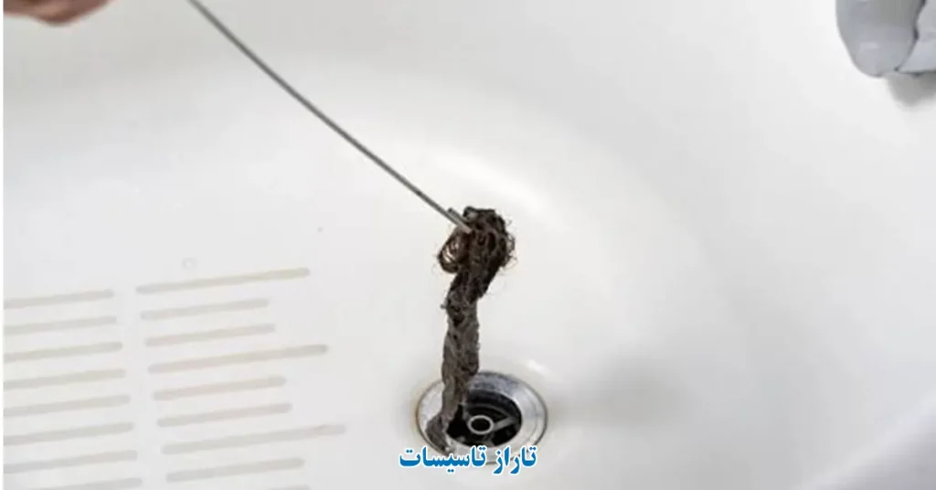 رفع گرفتگی لوله فاضلاب با مو توسط تاراز تاسیسات